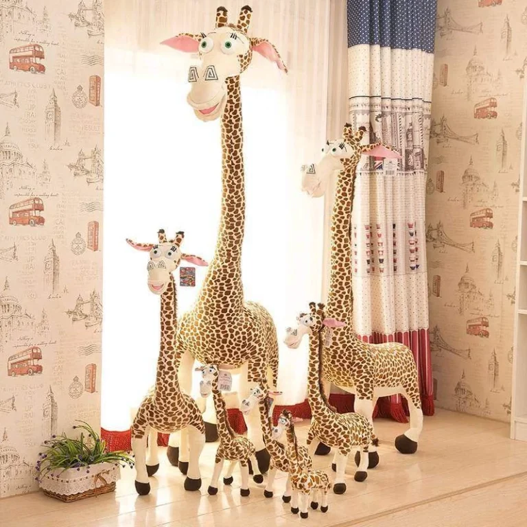 عروسک زرافه ماداگاسکار اورجینال